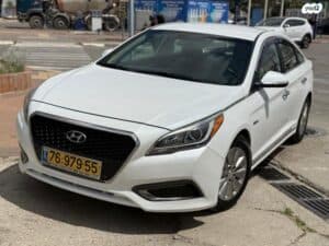 יונדאי סונטה Premium היברידי אוט׳ 2.0 (154 כ״ס) [2015-2021]